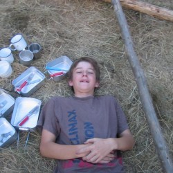 Mijmeren naast het tafelvuur - Scouts en Gidsen Zaventem 